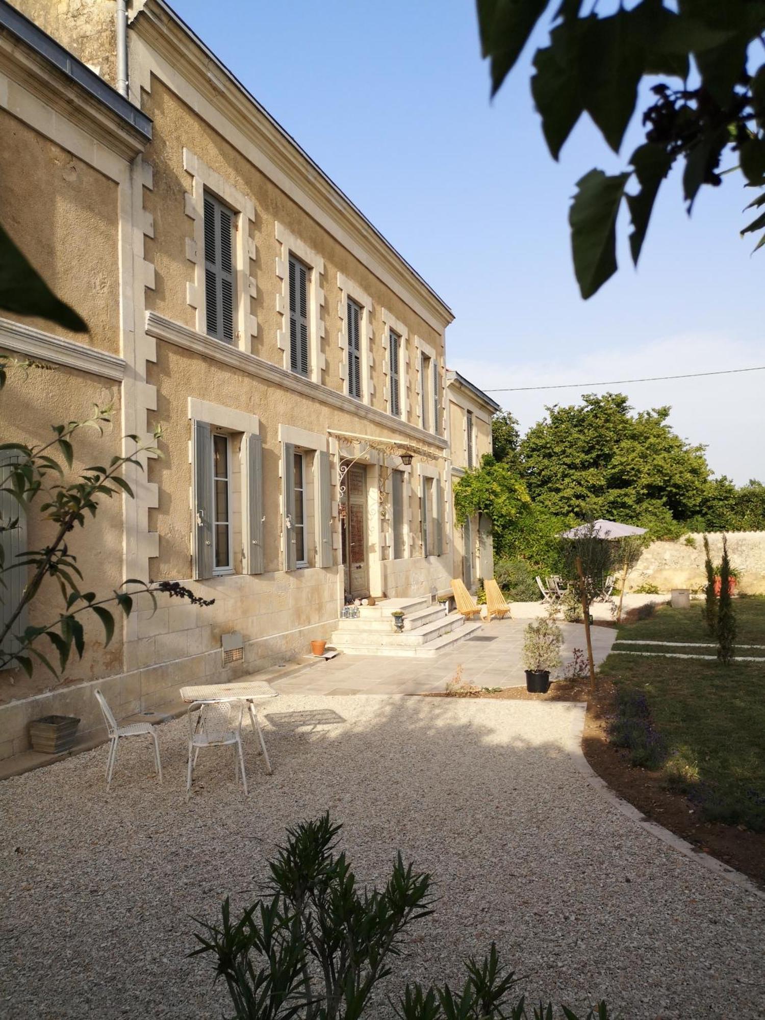 La Burie Bed & Breakfast Saint-Savinien Exterior photo